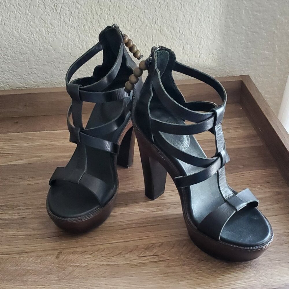 Ugg Salima Platform Sandards